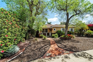 214 S Griffith Park Dr, Burbank, CA 91506