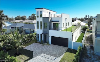 766 111th Ave N, Naples, FL 34108