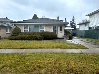 4620 W 105th Place, Oak Lawn, IL 60453