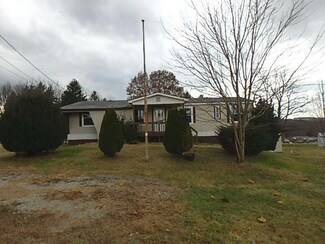 127 Hammondville St, Mount Pleasant, PA 15666