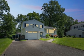76 Briarwood Dr E, Berkeley Heights, NJ 07922