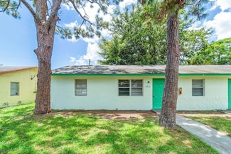 4815 Gulfstream Rd, Lake Worth, FL 33461