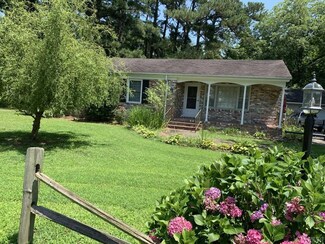 209 S Elm St, South Mills, NC 27976