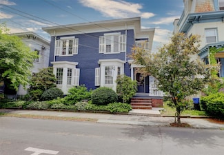 8 John St, Kingston, NY 12401