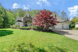 7715 Covington Ct, Painesville, OH 44077