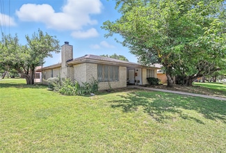 537 Crowley Rd, Arlington, TX 76012