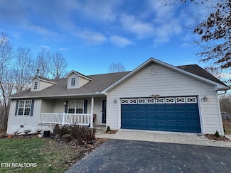 1044 Ackia Dr, Crossville, TN 38572