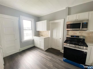 289 Parker Ave Unit 2, Clifton, NJ 07011