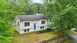 7 Ron Wyn Dr, Somersworth, NH 03878