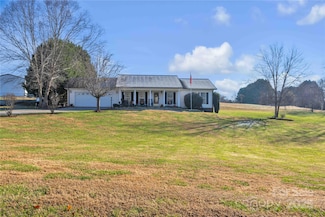 57 Riverview Rd, Taylorsville, NC 28681