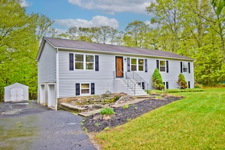 209 Michael Ln, Stroudsburg, PA 18360