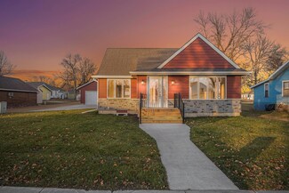 409 E Dodge St, Luverne, MN 56156