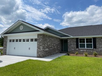 560 Brushwood Dr, Sumter, SC 29154