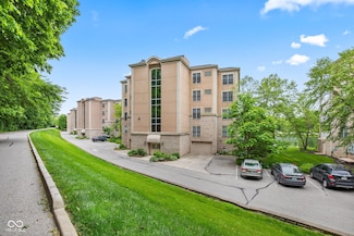 6760 Spirit Lake Dr Unit 201, Indianapolis, IN 46220