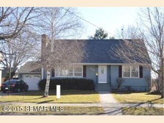 415 415 4th St SW, Plainview, MN 55964