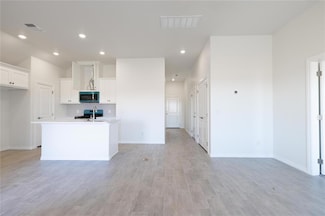 10325 SW 55th St, Mustang, OK 73064