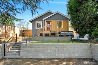 10056 Interlake Ave N, Seattle, WA 98133