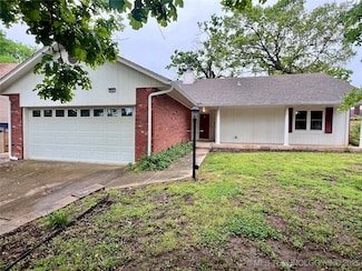 306 W 32nd Place, Sand Springs, OK 74063