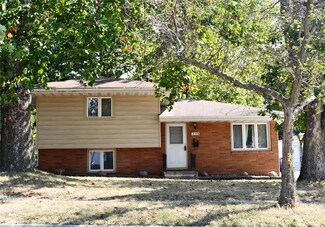 4143 E 9th St, Des Moines, IA 50313