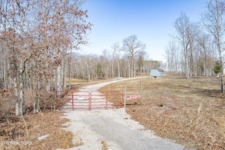 372 Perkins Trail, Deer Lodge, TN 37726