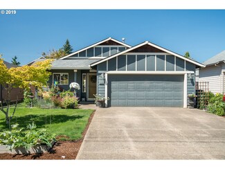 856 SE Elm St, Dundee, OR 97115