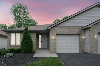1299 Azalea Dr, Reynoldsburg, OH 43068