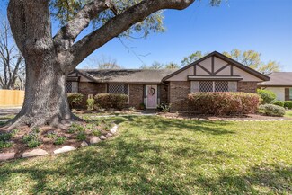 1429 N Park Ridge Dr, Deer Park, TX 77536