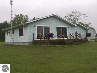 4569 Lake Huron Dr, Standish, MI 48658