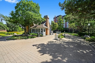 117 Rivershire Ln Unit 31, Lincolnshire, IL 60069