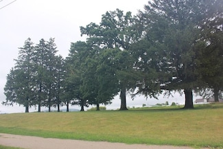 95 Means Dr, Platteville, WI 53818