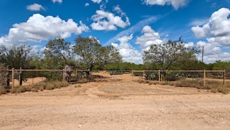 362 Los Huisaches Rd, Laredo, TX 78041