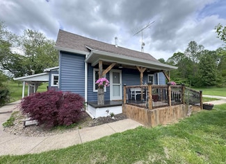 8033 E Northshore Dr, Unionville, IN 47468