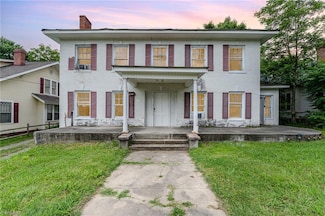 604 Wentworth St, Reidsville, NC 27320