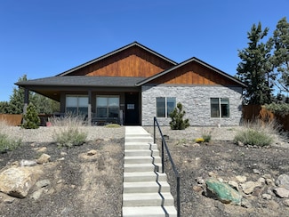4255 SW Badger Ave, Redmond, OR 97756