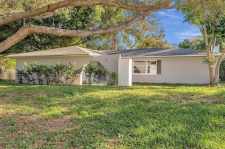 1995 Meadow Dr, Clearwater, FL 33763