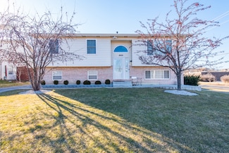 2600 Hampson Ct, Zion, IL 60099