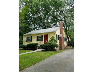 14 Westbrook Cir, Worcester, MA 01602