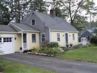 12 Pilgrim Rd, Hingham, MA 02043