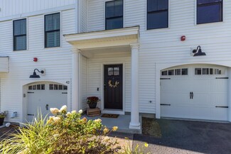 44 Northfield Dr, Dover, NH 03820