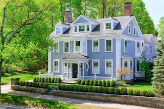 93 Main St, Hingham, MA 02043