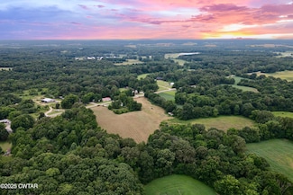 82 Trenton Hwy, Bradford, TN 38316