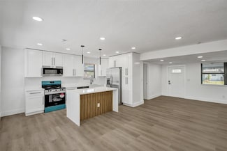 1302 S 22nd Ct, Hollywood, FL 33020