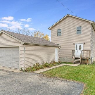 22476 W Fairview Dr, Antioch, IL 60002