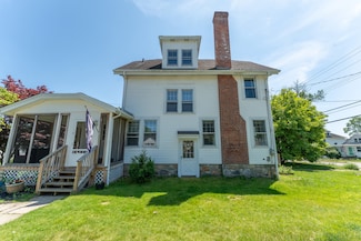 90 Broad St, Danielson, CT 06239