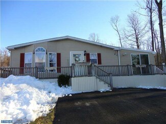 13 Mountain View Ln, Blandon, PA 19510