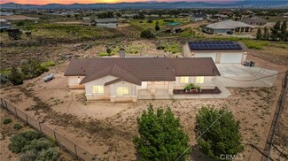 12130 Meadowlark Ave, Oak Hills, CA 92344