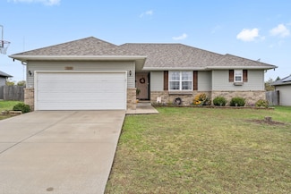 1169 N Blackstone Ave, Republic, MO 65738