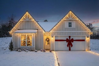 317 Fox Gap Ln, Hixson, TN 37343