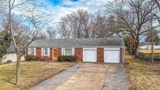 228 Old Ballwin Rd, Ballwin, MO 63021