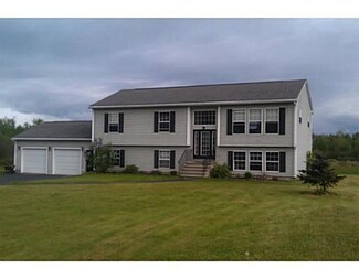 180 Smith Rd, Hermon, ME 04401